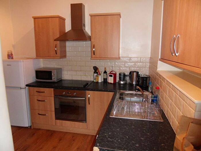 1 Bedroom Flat To Rent In Sandmere Road, London, SW4