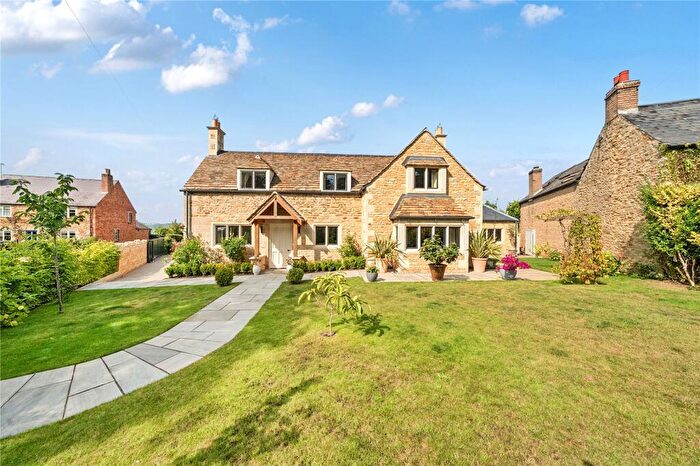 4 Bedroom Detached House For Sale In Oakham Road, Hambleton, Oakham, Rutland, LE15