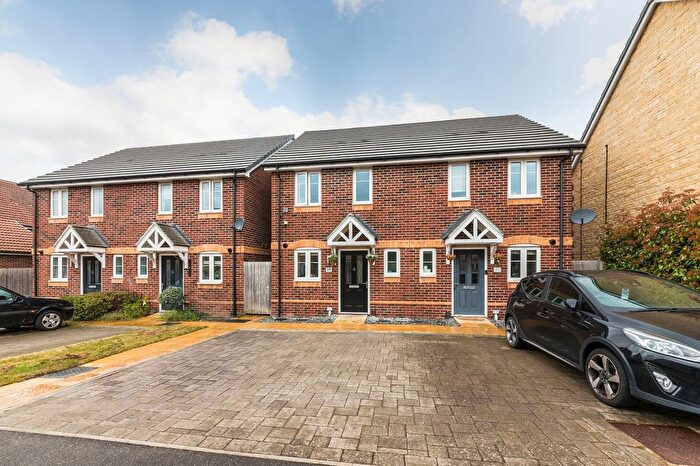 2 Bedroom Semi-Detached House For Sale In Bluebell Lane, Didcot, OX11