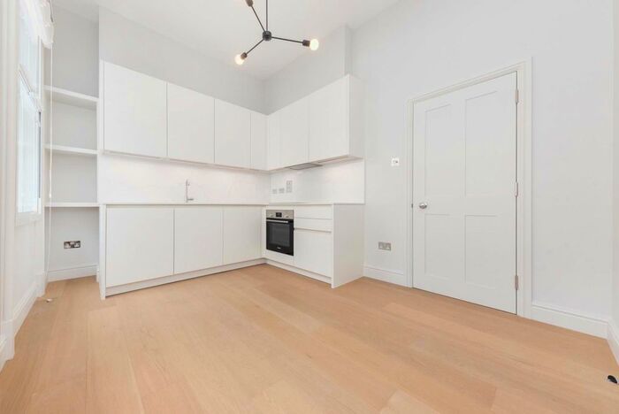 1 Bedroom Flat To Rent In Upper Berkeley Street, London, W1H