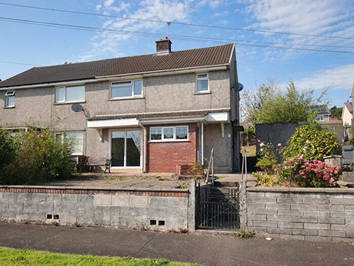 3 Bedroom Semi-Detached House For Sale In Heol Aneurin, Tonyrefail, CF39