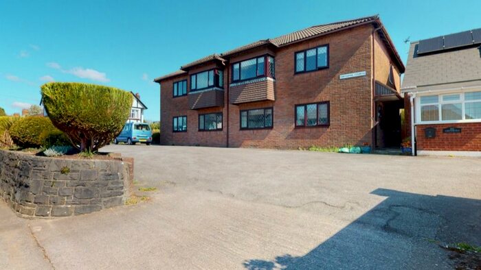 2 Bedroom Flat For Sale In Pantbach Road, Rhiwbina, Cardiff, CF14