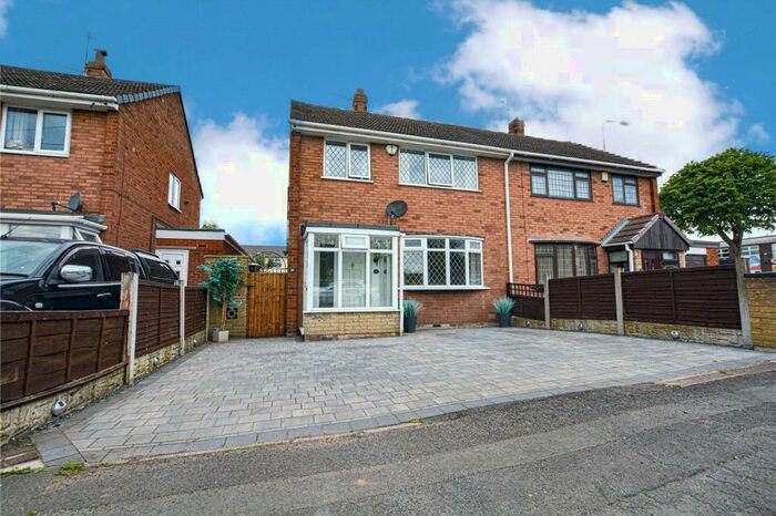 3 Bedroom Semi-Detached House To Rent In Brook End, Fazeley, Tamworth, B78