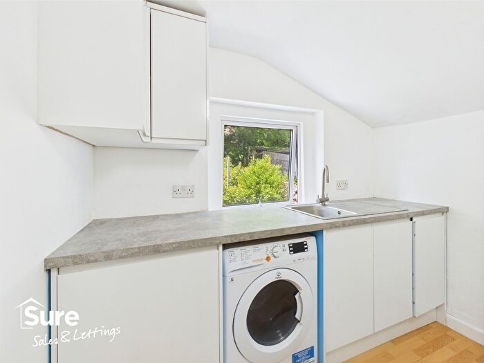 1 Bedroom Maisonette To Rent In Glenview Gardens, Hemel Hempstead, Hertfordshire, HP1