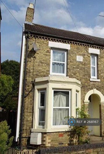 2 Bedroom Flat To Rent In Huntly Grove, Peterborough, PE1