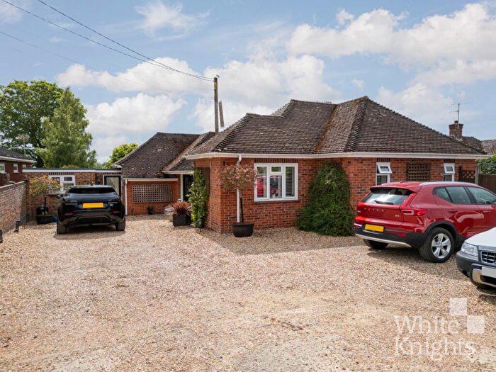 4 Bedroom Bungalow For Sale In Oatlands Road, Shinfield, Reading, Berkshire, RG2