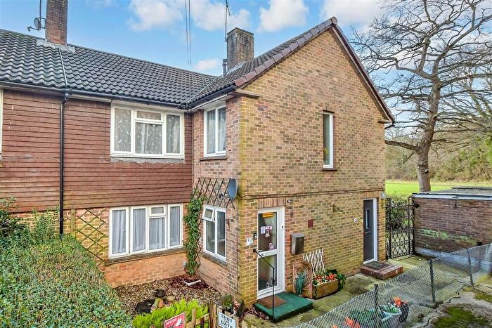 2 Bedroom Maisonette For Sale In Tilletts Lane, Warnham, West Sussex, RH12