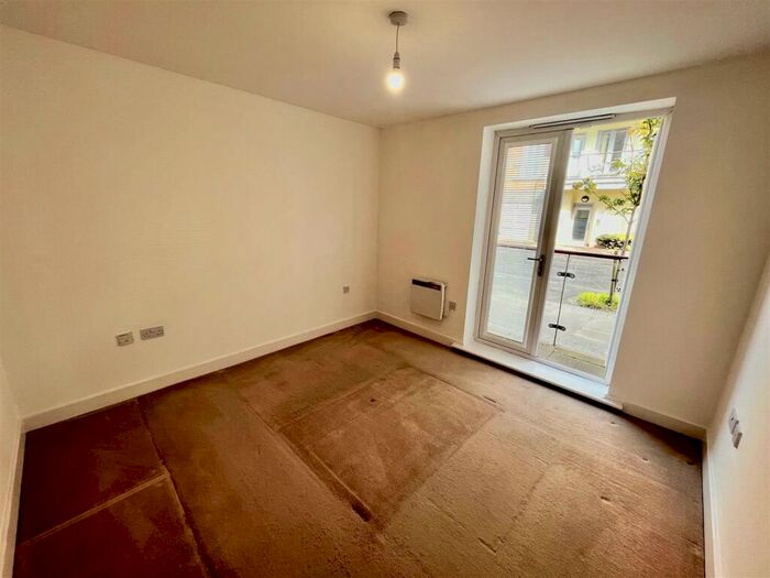1 Bedroom Apartment For Sale In Worsdell Drive, Marmion Court, Gateshead, NE8