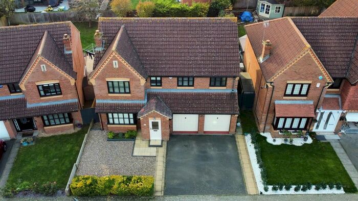 5 Bedroom Detached House To Rent In Plantation Place, Shenley Brook End, Milton Keynes, MK5