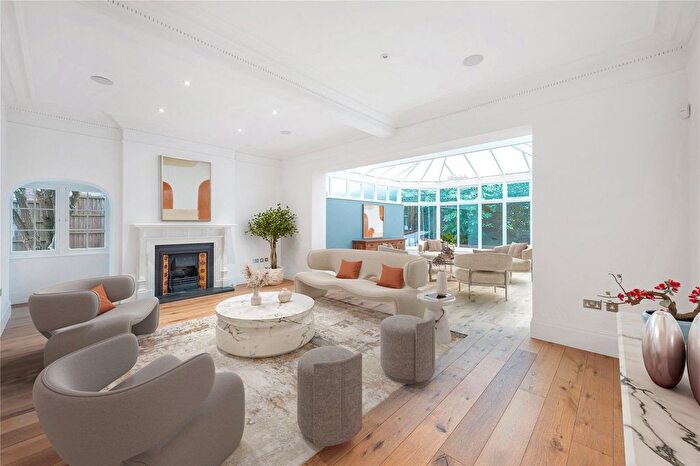 6 Bedroom Detached House For Sale In Vineyard Hill Road, London, SW19