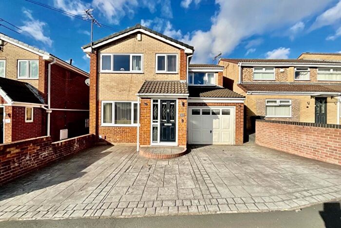 4 Bedroom Detached House For Sale In Ashbourne Road, Sheffield, S13