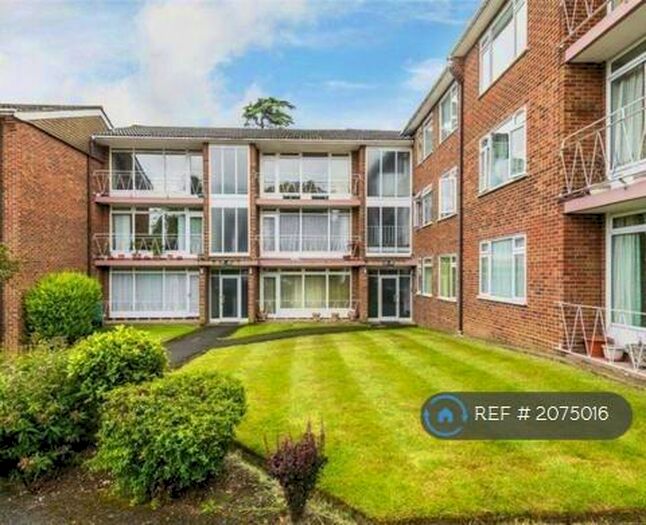 2 Bedroom Flat To Rent In Redruth House, Sutton, SM2