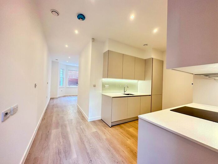 2 Bedroom Apartment To Rent In Archway Road, Highgate, N6