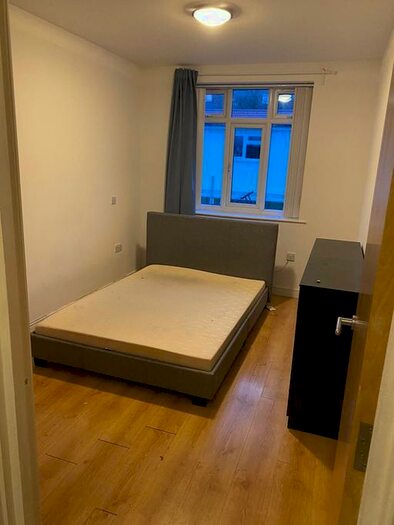 Studio To Rent In Neeld Crescent, London, NW4