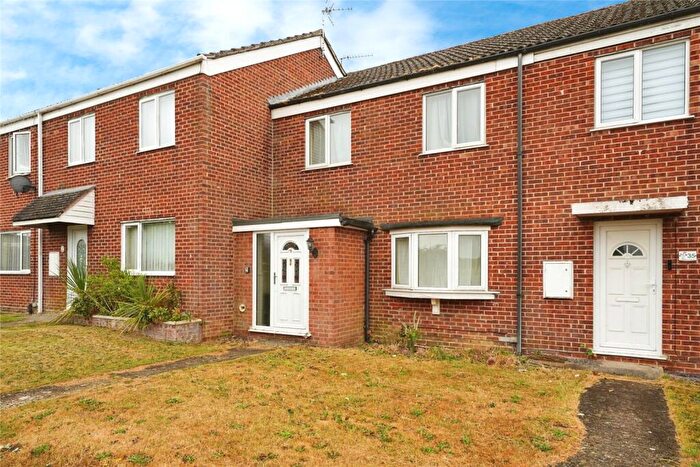 3 Bedroom Terraced House For Sale In Saffron Close, Gloucester, Gloucestershire, GL4
