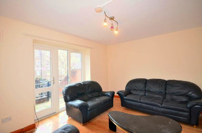 2 Bedroom Flat To Rent In Hillrise Mansions, Crouch End, London, N19