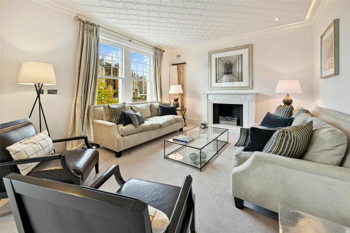 3 Bedroom Flat To Rent In Cadogan Court Gardens, D'oyley Street, London, SW1X
