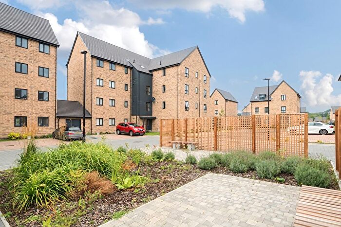 2 Bedroom Flat To Rent In Semington Strand, Swindon, SN1