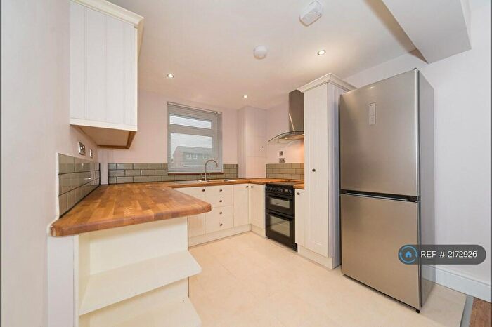 4 Bedroom Flat To Rent In Juniper House, London, SE14