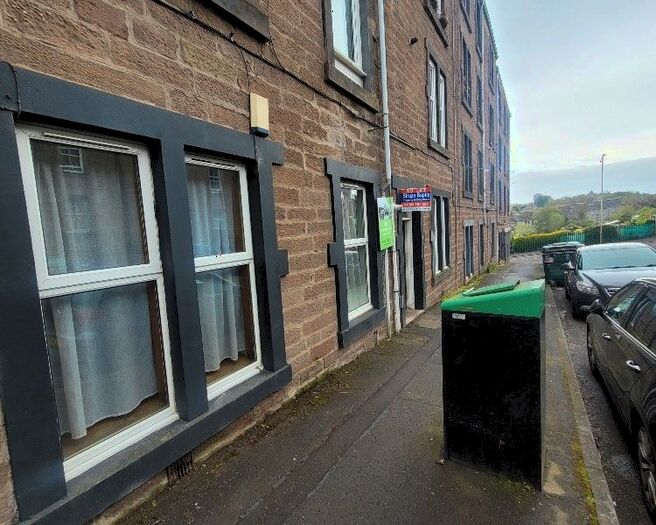 2 Bedroom Flat To Rent In Pitfour Street, Lochee West, Dundee, DD2