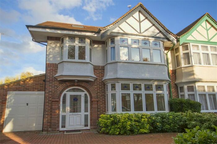 5 Bedroom Semi-Detached House To Rent In Delamere Road, London W5
