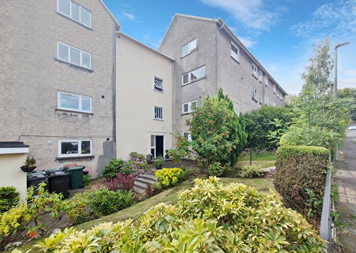 2 Bedroom Flat For Sale In / Lady Nairne Loan, Duddingston, Edinburgh, EH8