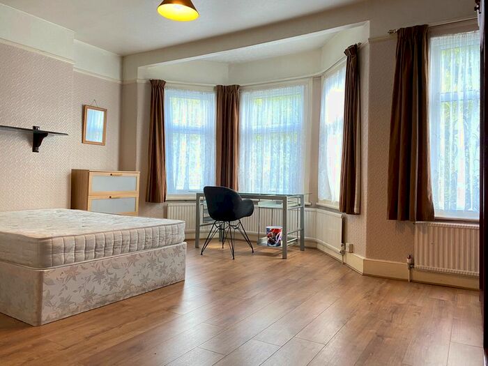 4 Bedroom Terraced House To Rent In Wightman Road, Turnpike Lane, N8