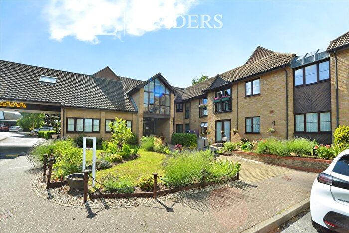 1 Bedroom Flat For Sale In Kingfisher Lodge, The Dell, Chelmsford, CM2