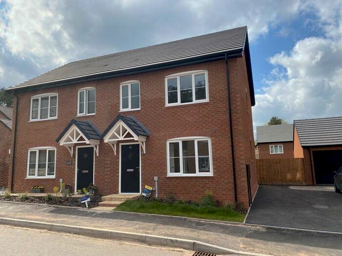 3 Bedroom Semi-Detached House To Rent In Red Oak Drive, Cookley, Kidderminster, DY10