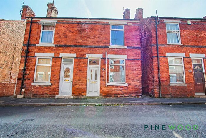 2 Bedroom Semi-Detached House To Rent In Hope Street, Chesterfield, Derbyshire, S40