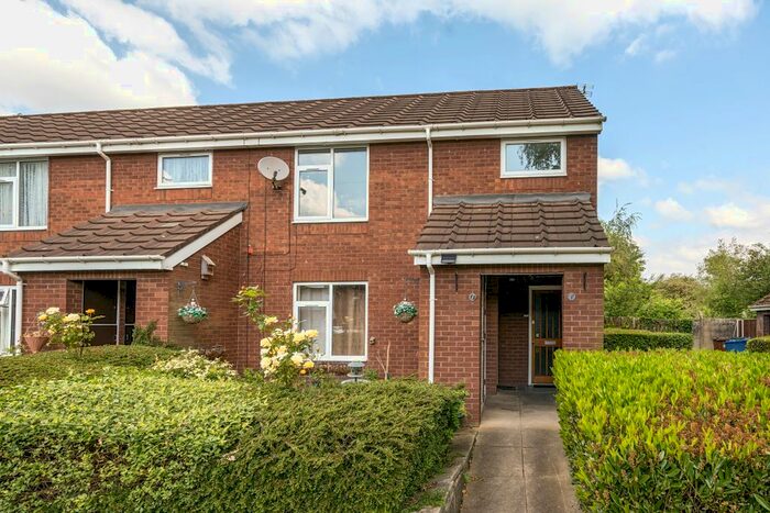 2 Bedroom Flat To Rent In Orchard Close, Leigh, WN7