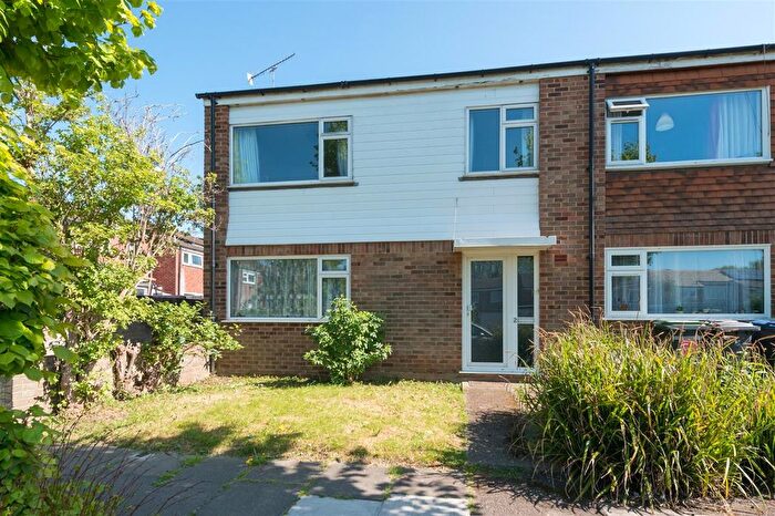 3 Bedroom End Of Terrace House For Sale In Teddington Close, Canterbury, CT1