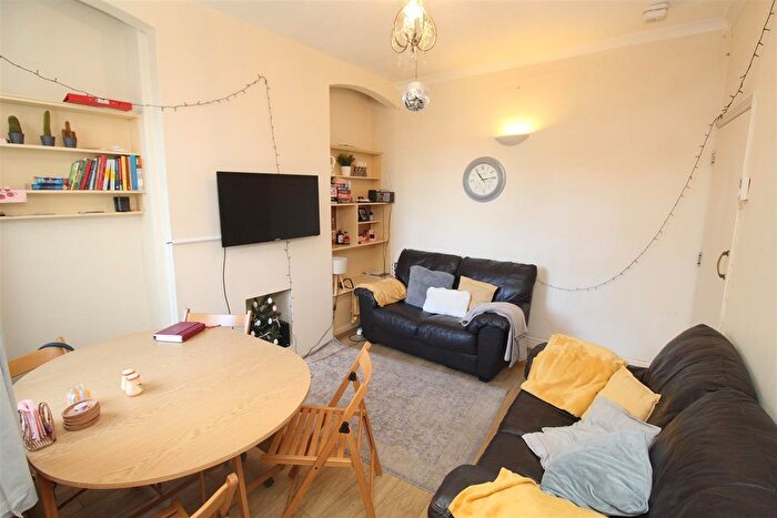 4 Bedroom Property To Rent In Gelligaer Street, Cathays, Cardiff, CF24