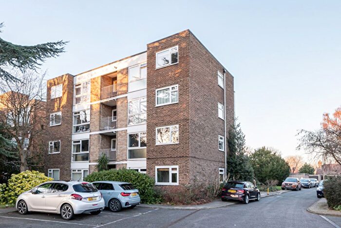 2 Bedroom Property To Rent In Copers Cope Road, Beckenham, BR3