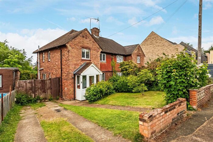 3 Bedroom Semi-Detached House For Sale In Wolfs Wood, Oxted, RH8