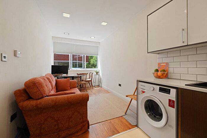 1 Bedroom Flat To Rent In Restmor Way, Bridge House Restmor Way, SM6