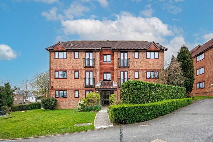 2 Bedroom Flat For Sale In Eridge Road, Crowborough, TN6