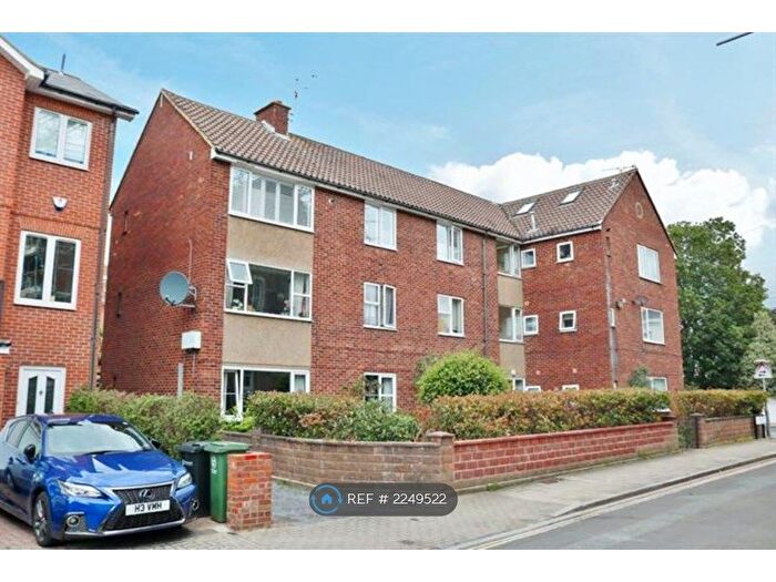 2 Bedroom Flat To Rent In Ashburton Court, Southsea Portsmouth, PO5