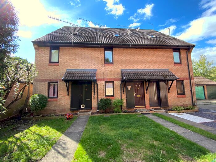 2 Bedroom Maisonette To Rent In Hedgerley Court, Horsell, Woking, GU21