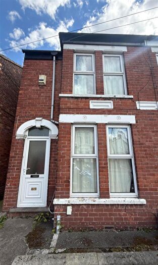2 Bedroom End Of Terrace House For Sale In Raglan Street, Hull, HU5