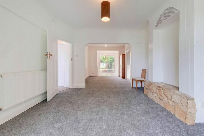 3 Bedroom Property To Rent In Nelson Road, Twickenham, TW2