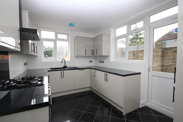 4 Bedroom Bungalow To Rent In Shirley Road, Croydon, CR0