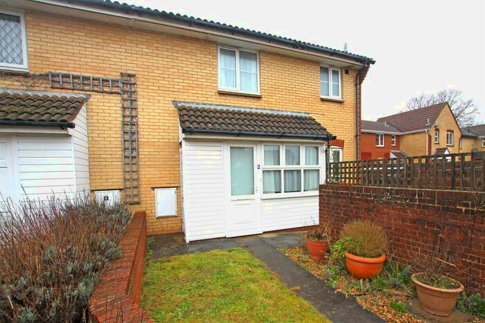 1 Bedroom Semi-Detached House To Rent In Shawford Gardens, Bournemouth, BH8