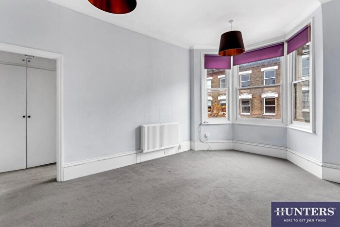 1 Bedroom Apartment For Sale In Messina Avenue, West Hampstead, London, NW6