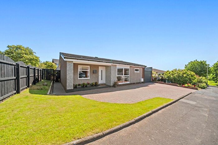 3 Bedroom Bungalow For Sale In Dunvegan Avenue, Stenhousemuir, Larbert, FK5