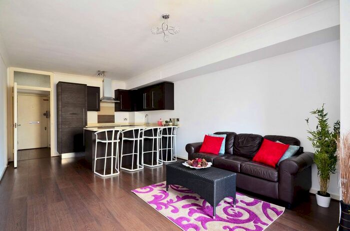 1 Bedroom Flat To Rent In Porchester Place, Hyde Park Estate, London, W2