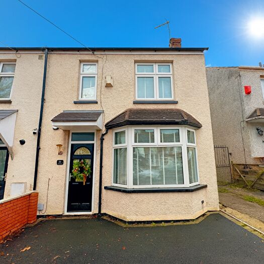 3 Bedroom End Of Terrace House For Sale In Muller Road, Bristol, BS7