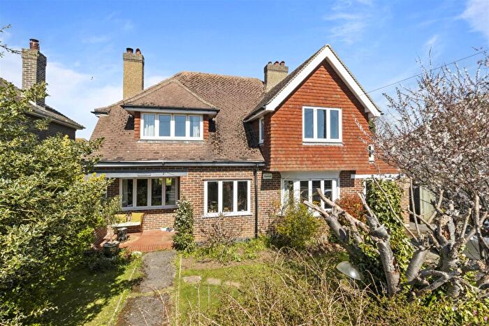 4 Bedroom Detached House For Sale In Headland Avenue, Seaford, BN25