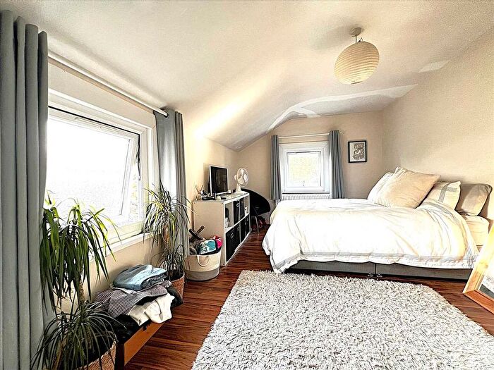 4 Bedroom Terraced House To Rent In Brightwell Crescent, Tooting, Tooting, SW17