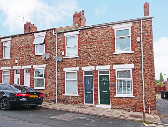 2 Bedroom Terraced House For Sale In Kitchener Street, York, YO31